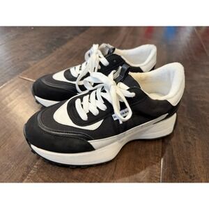 Steve Madden SM New York Women's 9 Chunky Sole‎ Sneaker Platform Black/White
